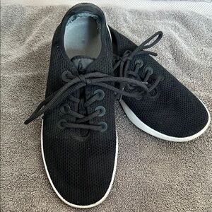 Allbirds Black and White Minimalist Sneakers